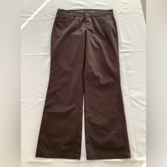NWOT Brown Straight Leg Dockers in Stretch Fabric - Picture 2 of 5
